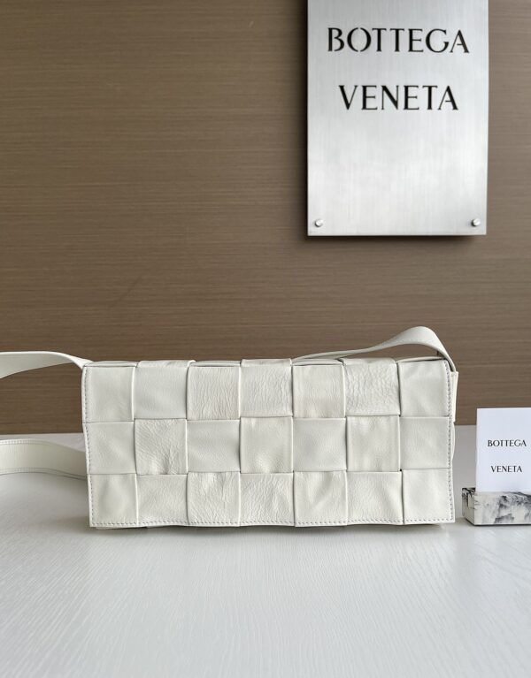 New Fashion Top Quality Women Handbags Light Women's Luxury Bags Lady Design Bag