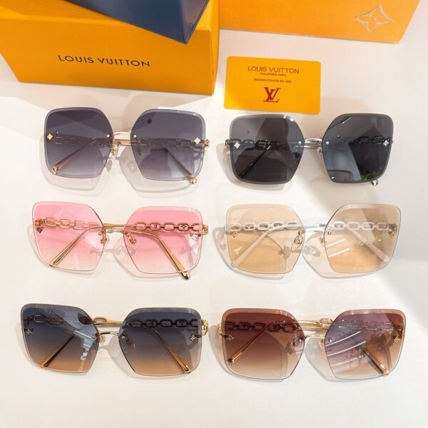 Louis  Vuitton   Z1860U