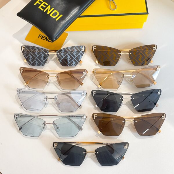 Fendi    FE4160US
