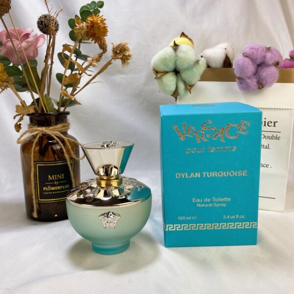 Versace Dylan Turquoise Pour Femme, 2020