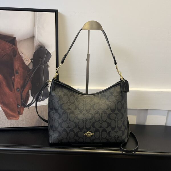 Wholesale and retail fashion designer 1:1 replica trendy brand coach women's shoulder medium bag