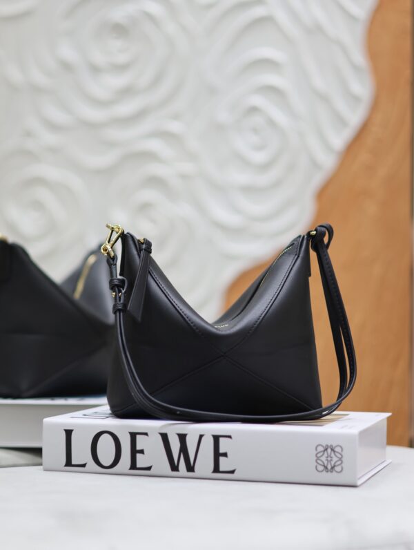 Small Puzzle Edge bag in classic calfskin loewe