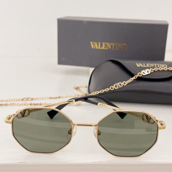 Valentino 2040